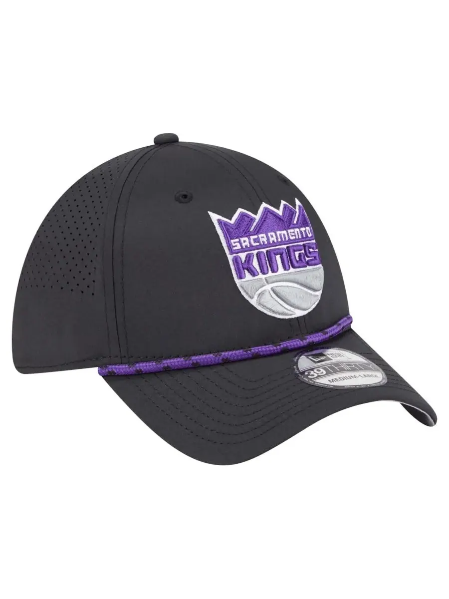 New Era Мужская черная бейсболка Sacramento Kings Featherweight Poly Rope Flex 39Thirty — изображение 3 из 5, черный
