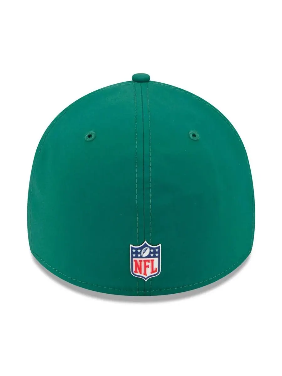 New Era Мужская зеленая кепка New York Jets 2025 Sideline 39THIRTY Flex Hat — изображение 2 из 5, зеленый