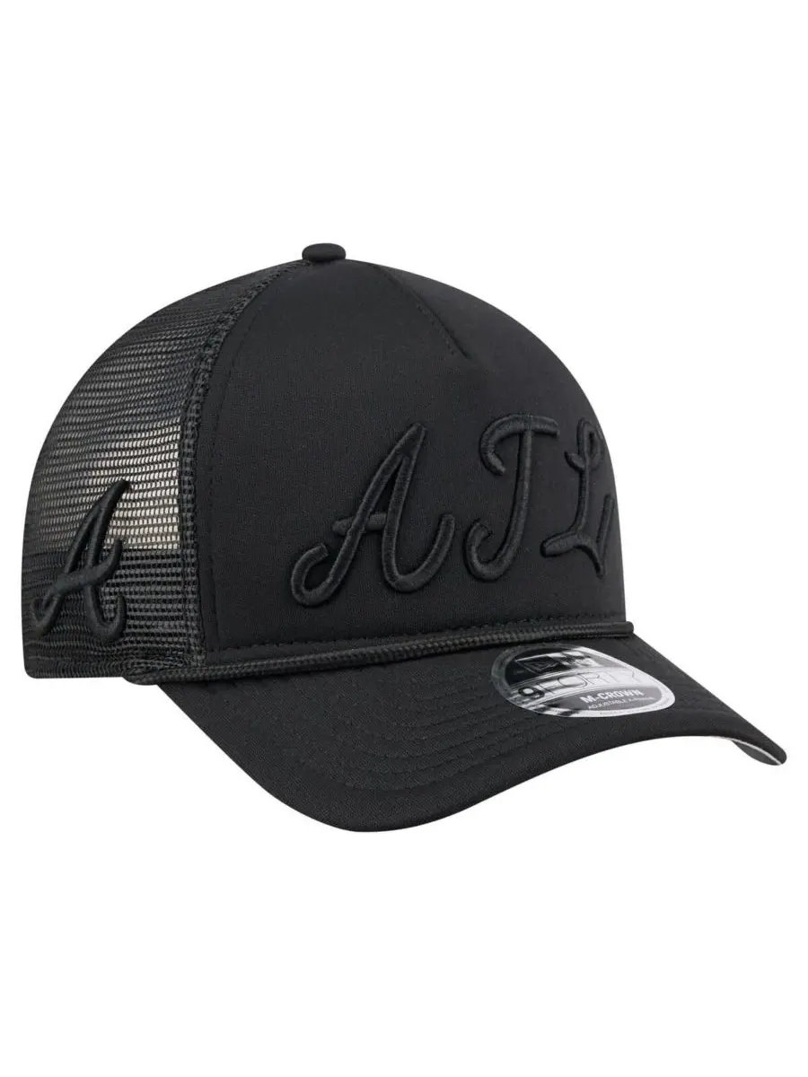 New Era Мужская черная регулируемая кепка-тракер Atlanta Braves City Initial 9FORTY A-Frame M-Crown — изображение 3 из 4