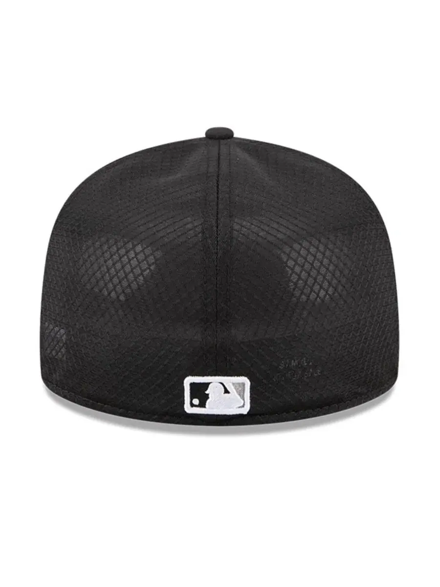 Бейсболка New Era с вышивкой Chicago White Sox — изображение 4 из 5, черный