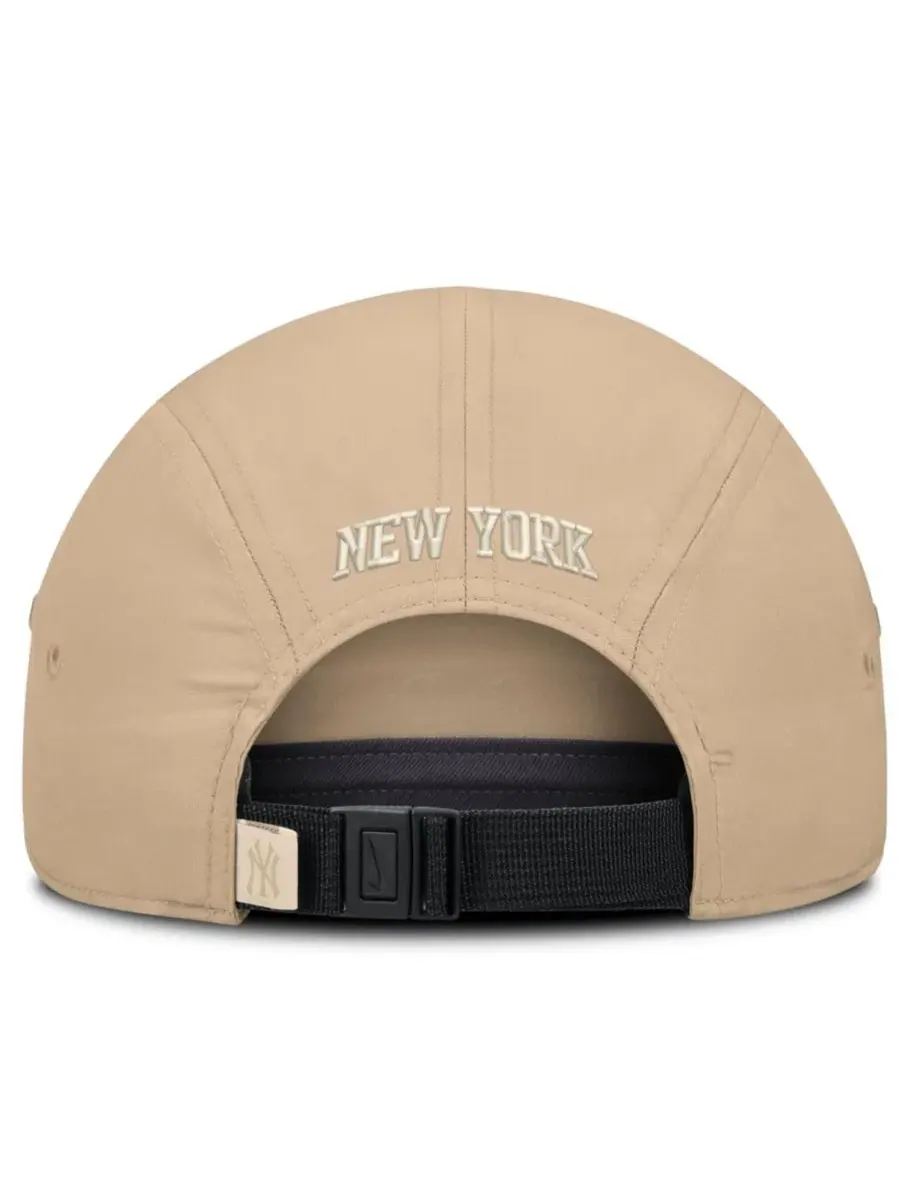 Кепка Nike New York Yankees Fly Dri-FIT с принтом — изображение 4 из 5, хаки