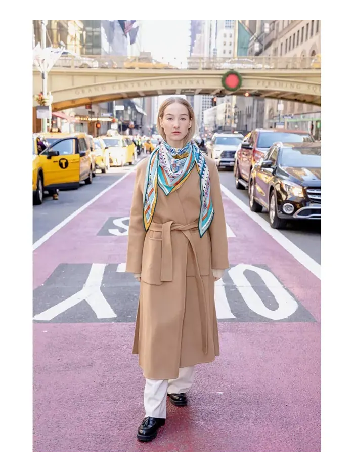 Двусторонний шерстяной шелковый треугольный шарф Shapes Reconstruction Jessie Zhao New York — изображение 5 из 8
