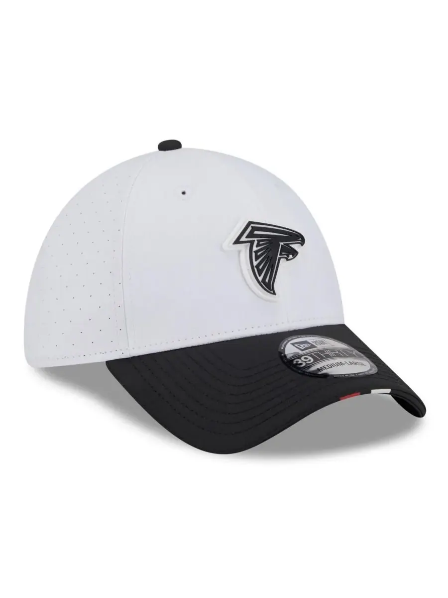 New Era Мужская бело-черная кепка Atlanta Falcons 2025 NFL Training Camp 39THIRTY Flex Hat — изображение 3 из 4, белый черный