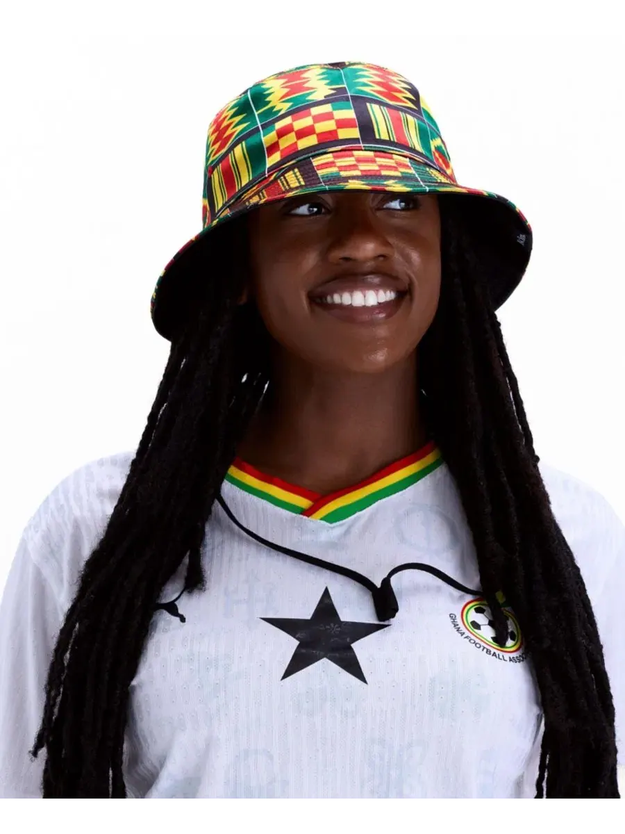 Шляпа-ведро из атласа Kente Reversible KIN Apparel, Ghana Kente — изображение 2 из 3