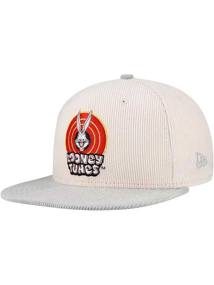 Мужская кремовая бейсболка Looney Tunes 9FIFTY из вельвета с застежкой-кнопкой New Era — изображение 4 из 5