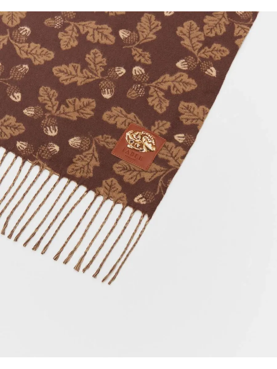 Шарф с жаккардовым узором Acorn Ruby Slippers Fable England, Caramel & Chocolate — изображение 3 из 5