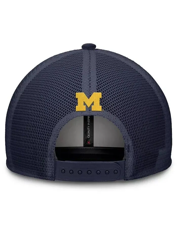 Мужская темно-синяя шапка Michigan Wolverines Rise Adjustable Jordan — изображение 2 из 4