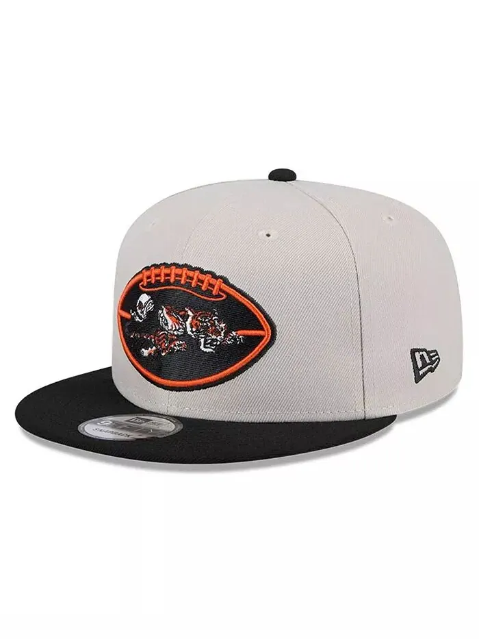 Мужская бейсболка-кепка Cincinnati Bengals 2024 Sideline Historic 9FIFTY цвета Stone/Black New Era