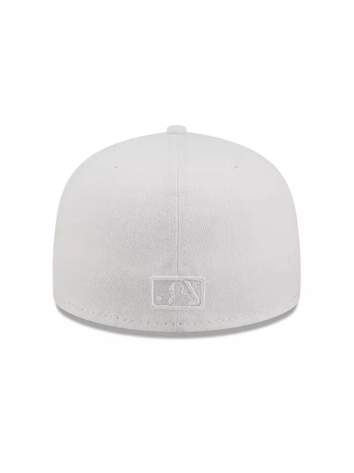 Мужская приталенная кепка Los Angeles Dodgers белая на белом 59FIFTY New Era — изображение 4 из 4