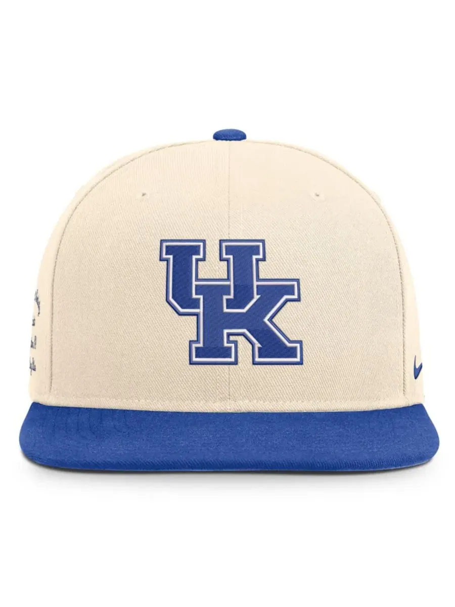 Кепка-снэпбек с вышивкой Kentucky Wildcats Campus Prep Nike, Natural Royal — изображение 2 из 4
