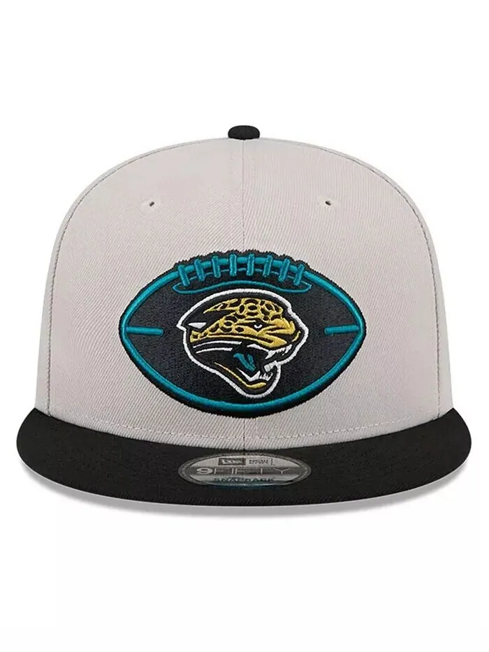 Мужская бейсболка-кепка 9FIFTY Sideline Historic 9FIFTY цвета Stone/Black от Jacksonville Jaguars — изображение 2 из 4
