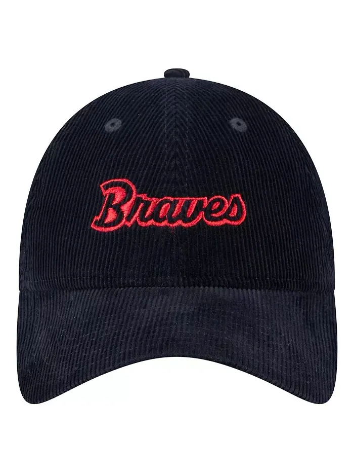 Женская регулируемая кепка 9TWENTY Atlanta Braves из вельвета в темно-синем цвете New Era — изображение 2 из 4