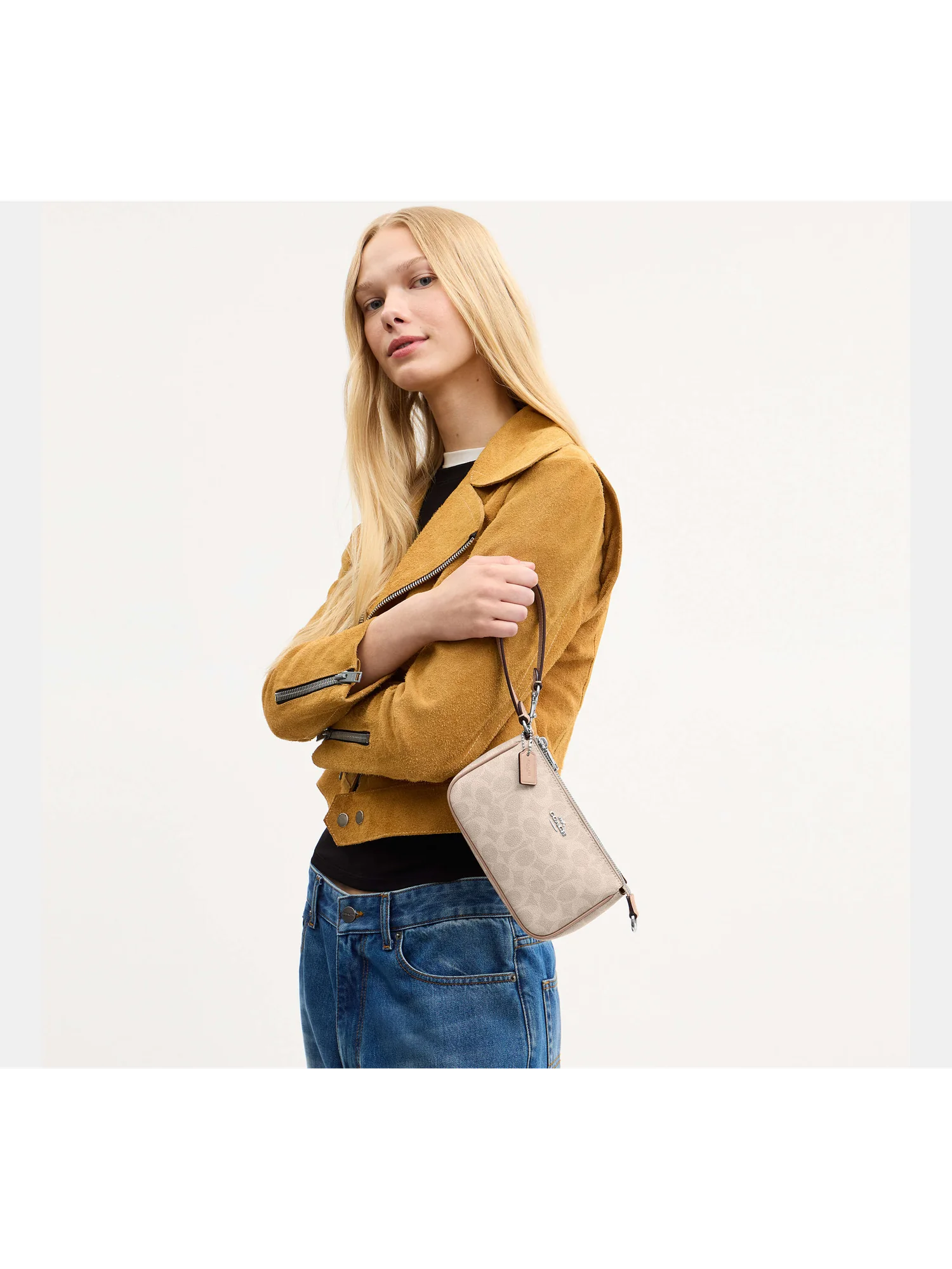 Женская сумка через плечо Coach Nolita 19 — 17