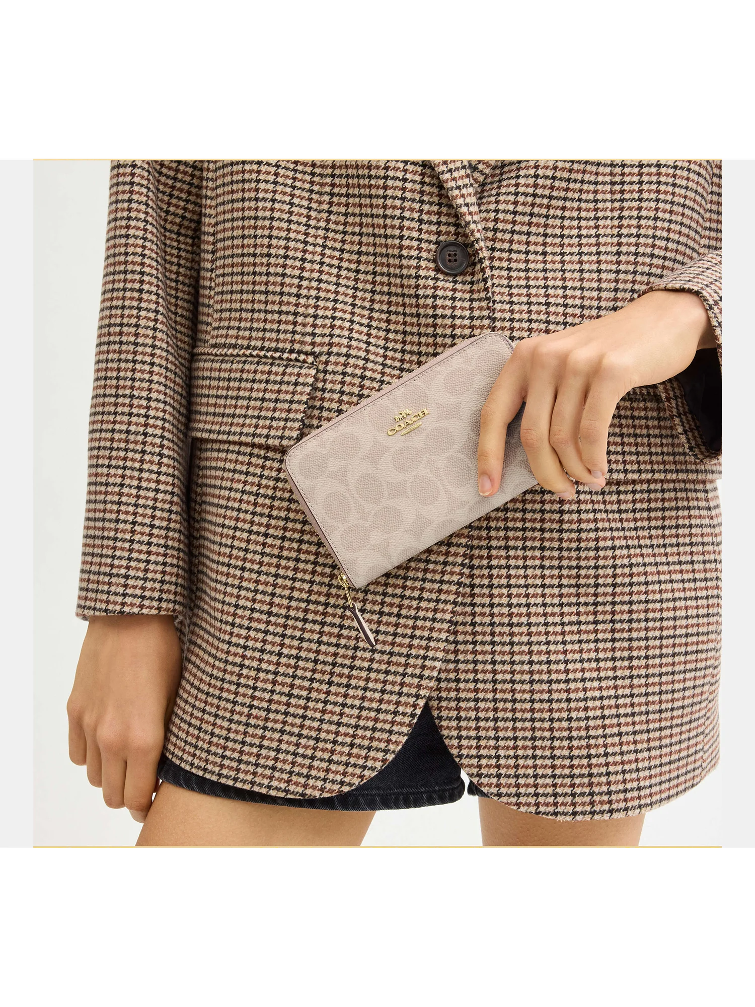 Средний кошелёк Coach на молнии с окошком для документов — 12