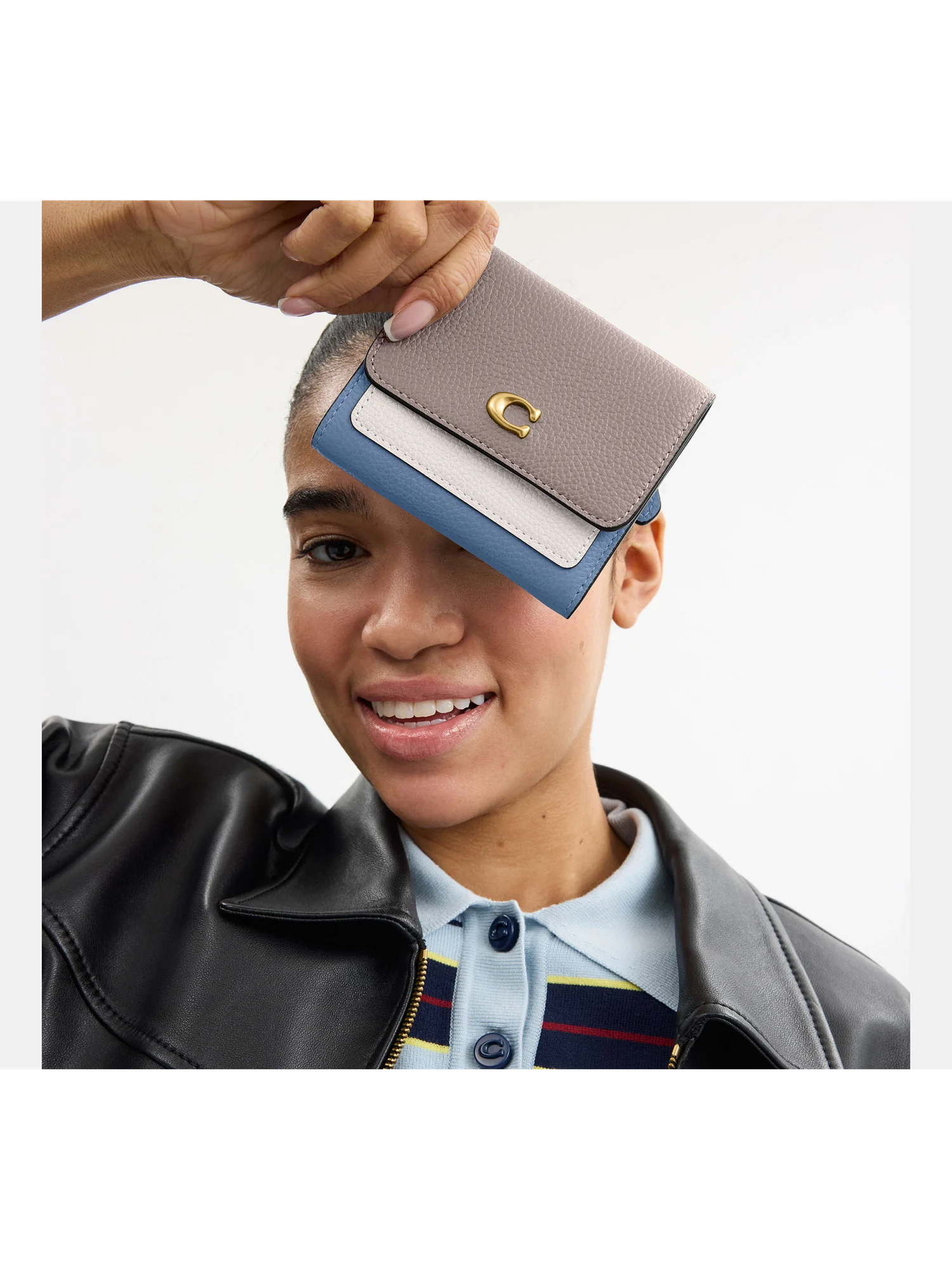 Кошелёк Coach Mila Small Flap в стиле колор-блок — 7
