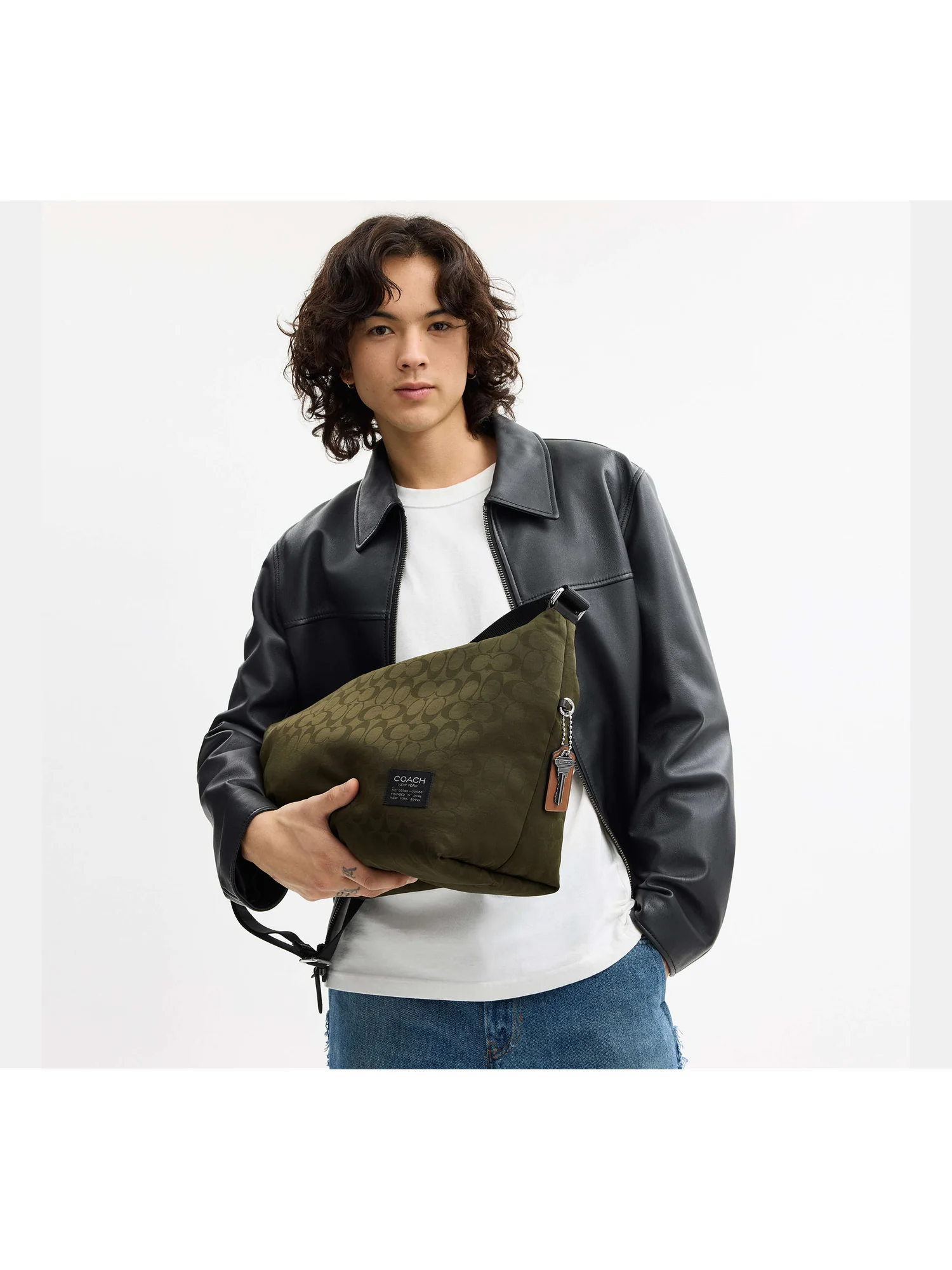 Сумка кросс-боди Coach Leo из сигнатурного нейлона — 8