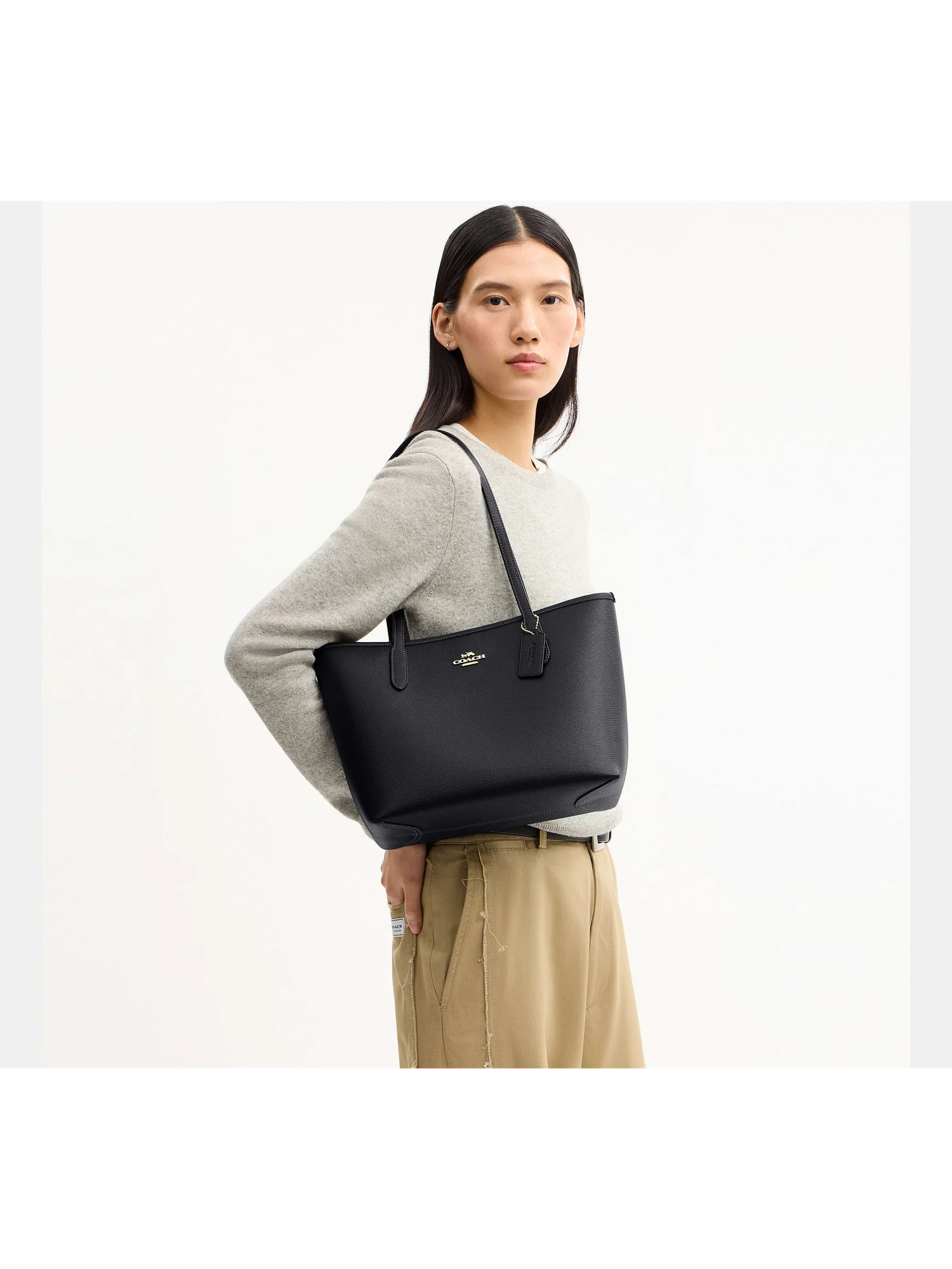 Сумка-тоут Coach Medium City из зернёной кожи — 8
