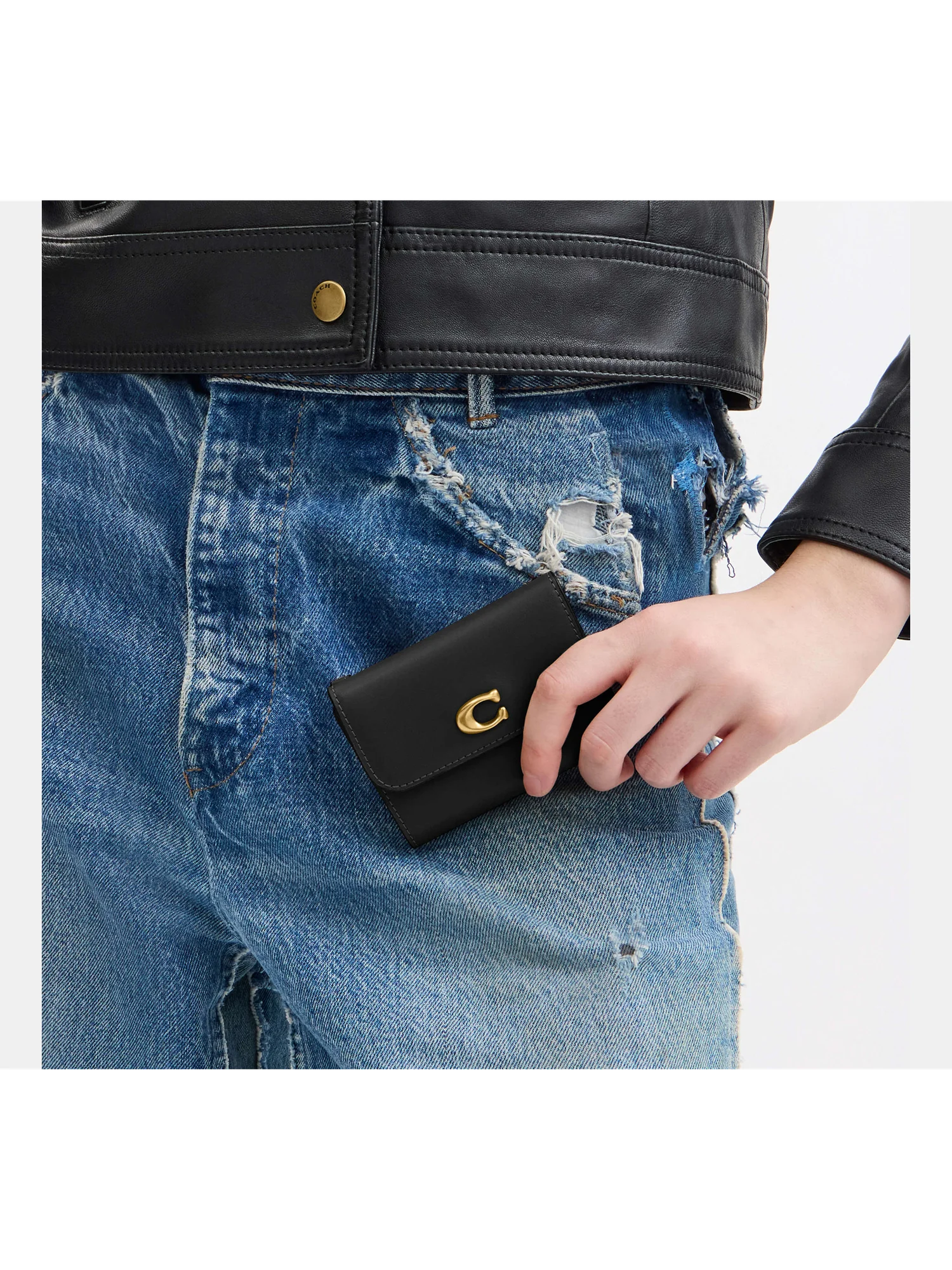 Женский кожаный кошелек Coach Essential Card Holder — 13