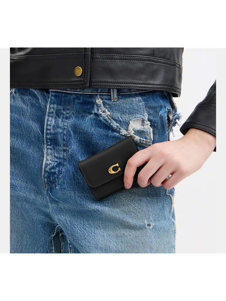 Женский кожаный кошелек Coach Essential Card Holder