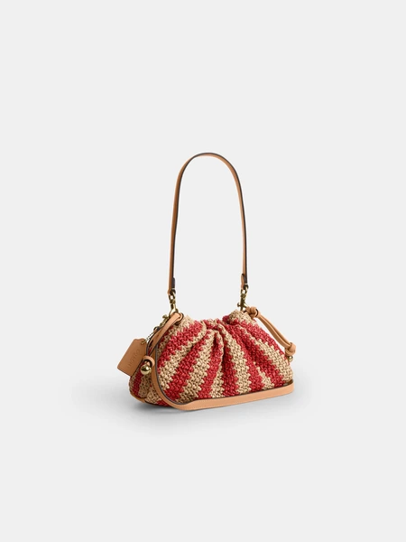 Сумка на плечо Coach Faye плетёная