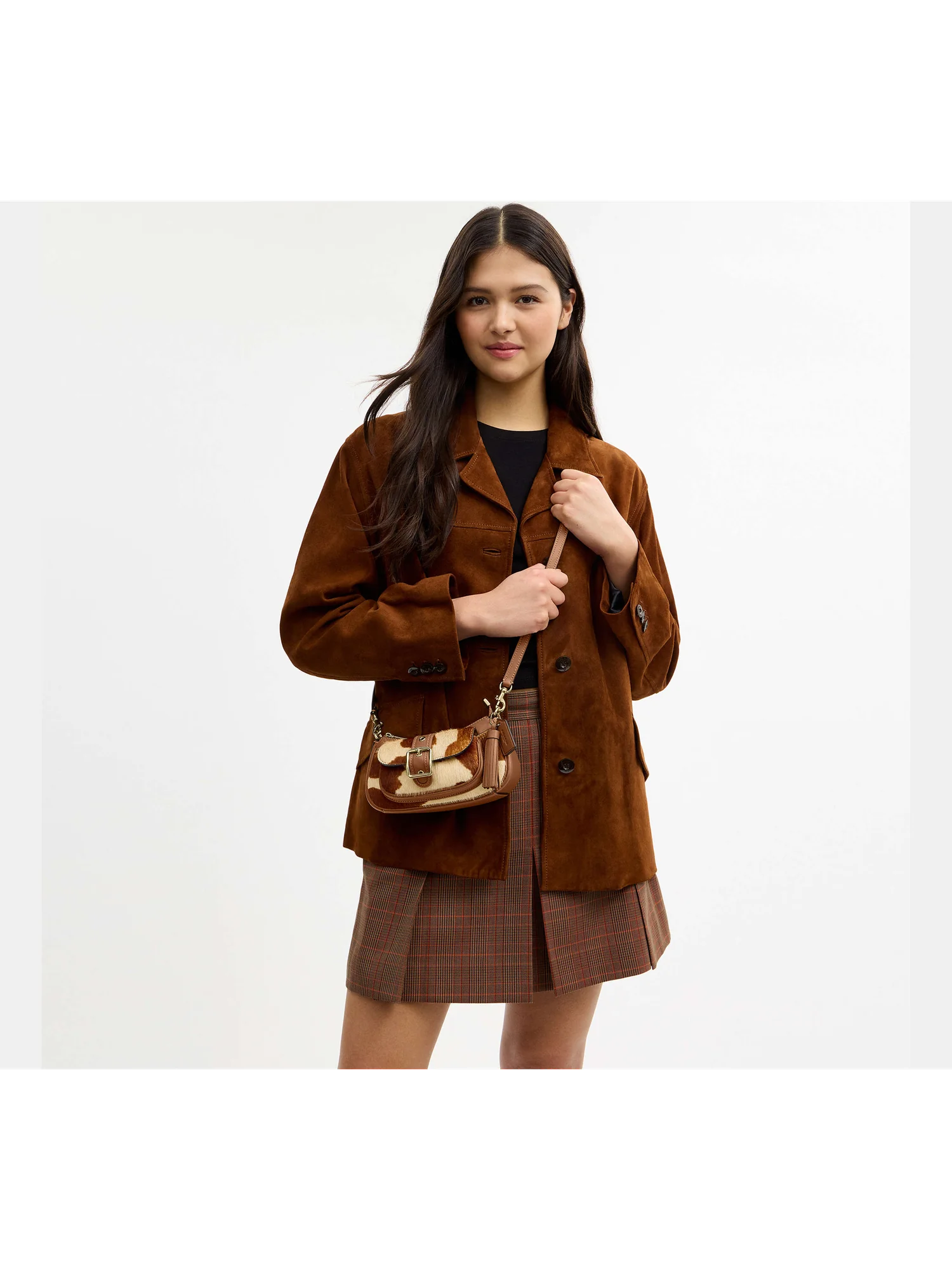 Сумка на плечо Coach Ashton Mini с коровьим принтом — 15