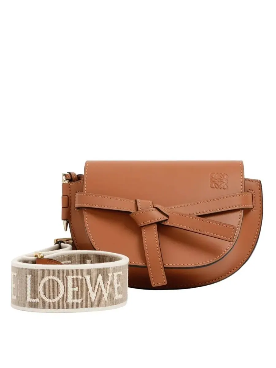Мини-сумка Loewe Gate Dual из мягкой телячьей кожи — коричневый