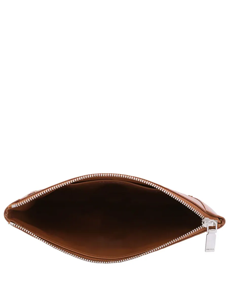 Клатч Alexander McQueen женский Pecan / с серебряной логотип-пластиной — изображение 6 из 6, серебряный