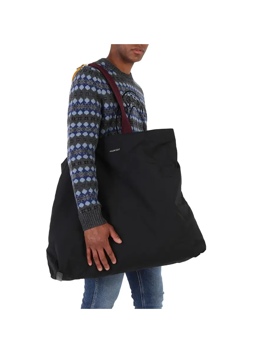 Черная сумка-мессенджер Burberry Technical Astra — 2