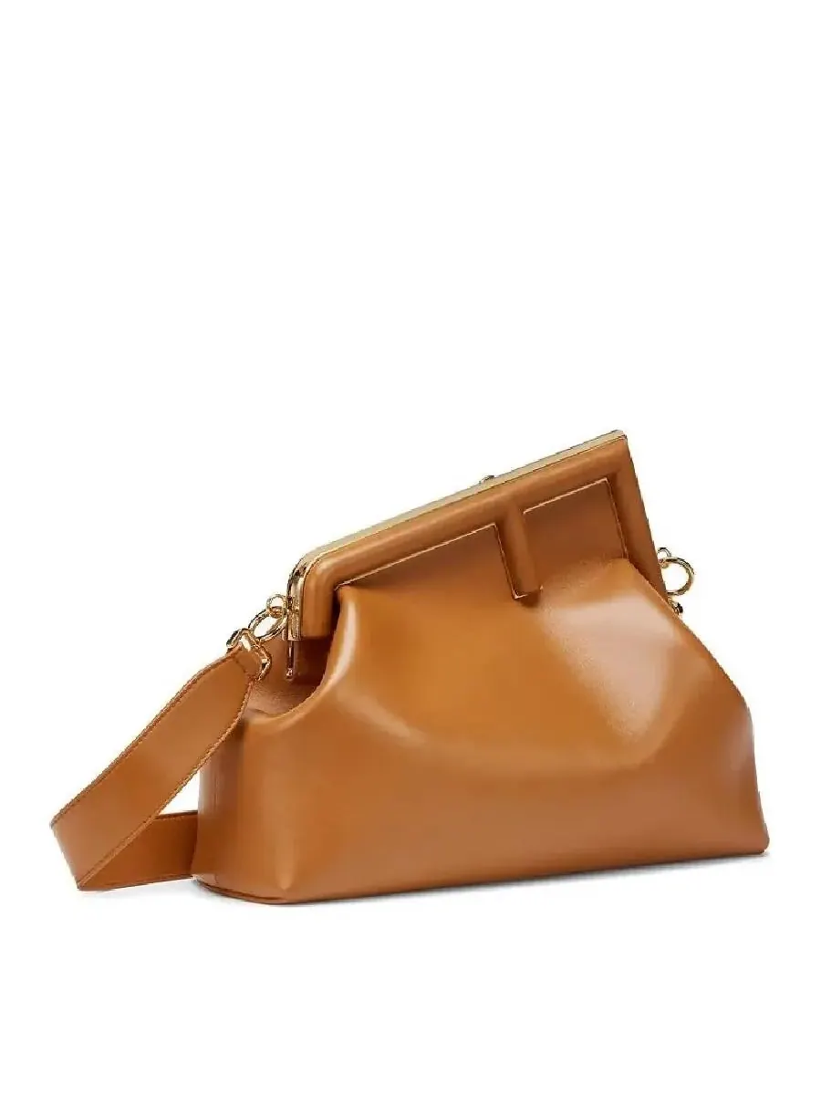 Fendi Первая кожаная средняя сумка — изображение 3 из 4, карамель