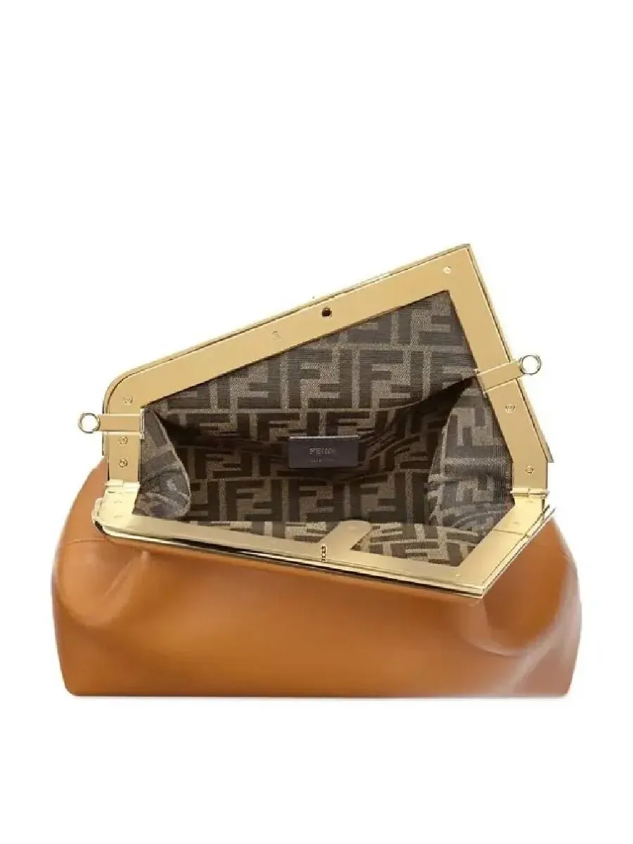 Fendi Первая кожаная средняя сумка — изображение 4 из 4, карамель