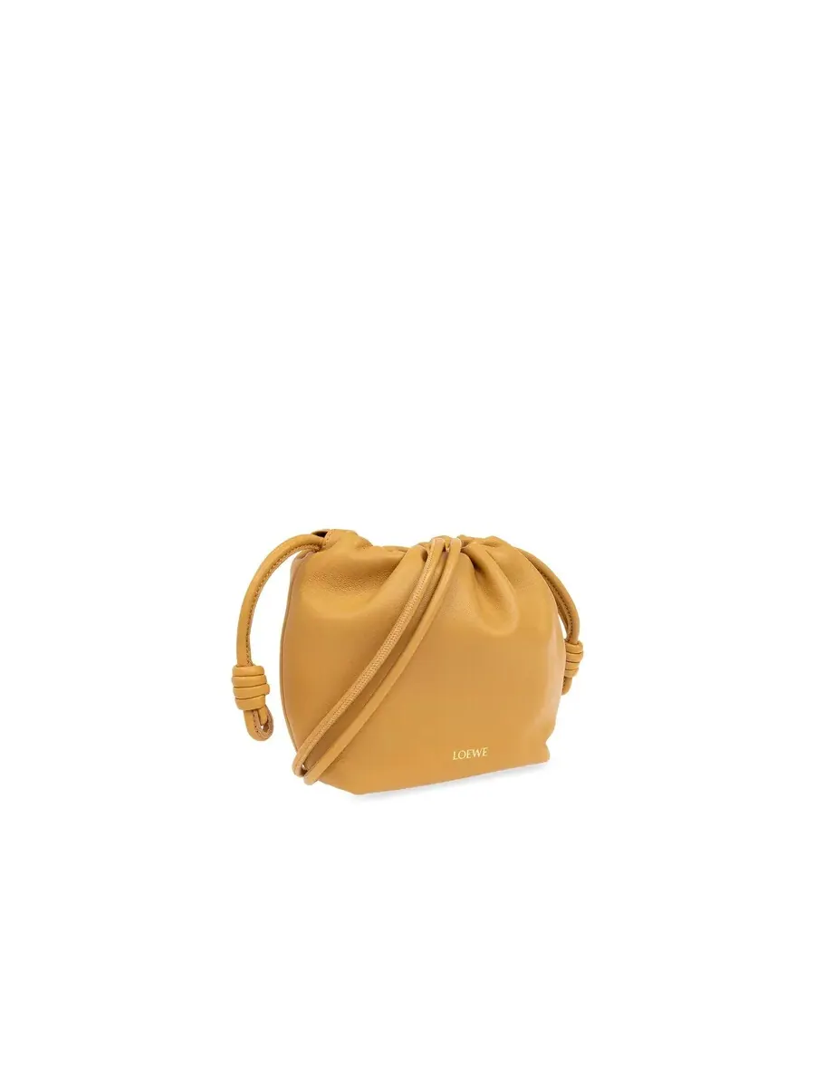 Мини-сумка через плечо Loewe из кожи наппа Flamenco — изображение 2 из 3, сахарный