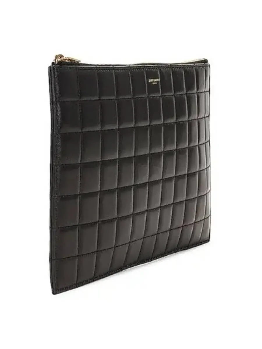 Сумка Saint Laurent Quilted Leather Tablet Pouch — изображение 2 из 3, черный
