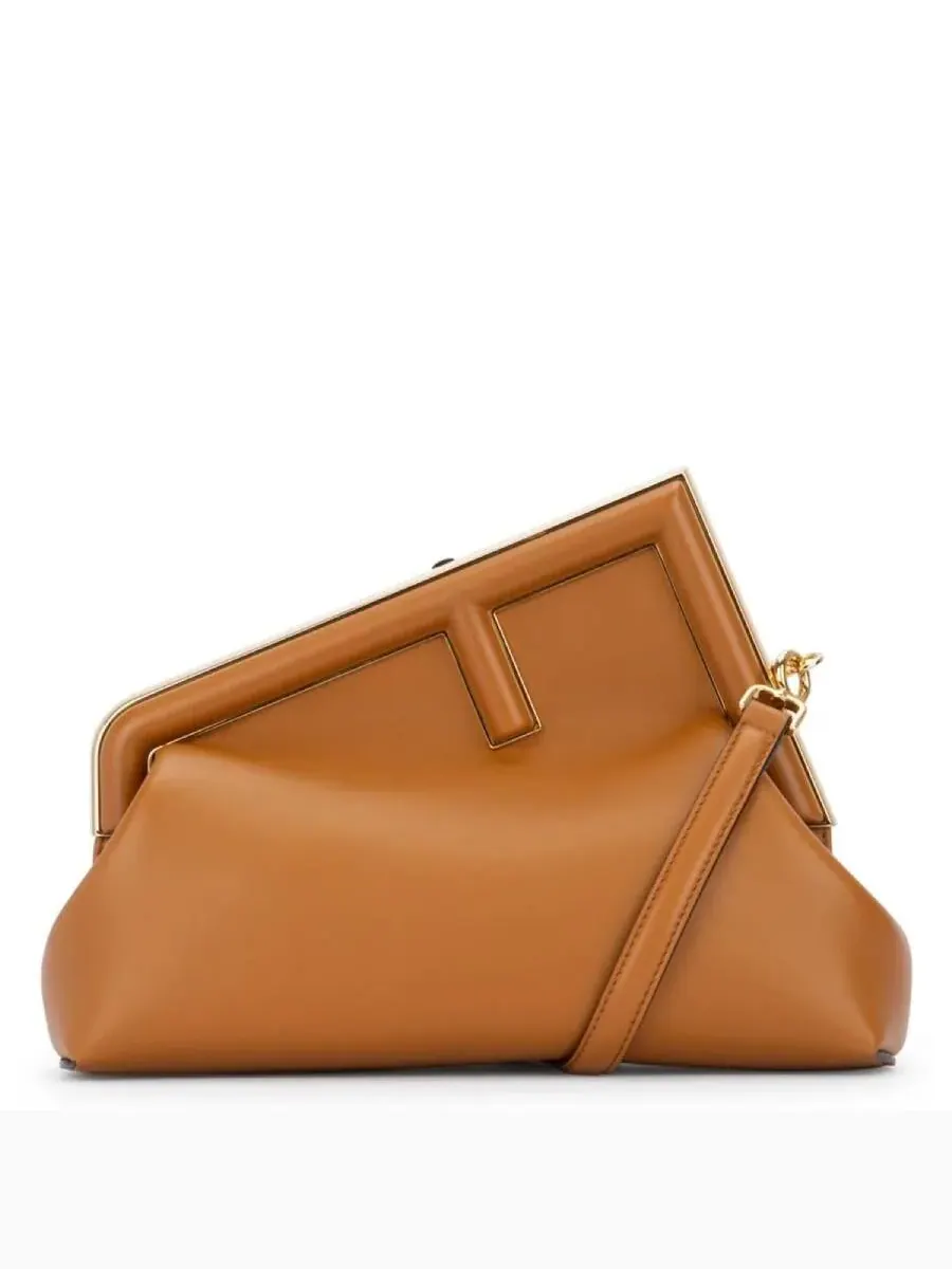 Клатч Fendi First Midi из мягкой кожи наппа