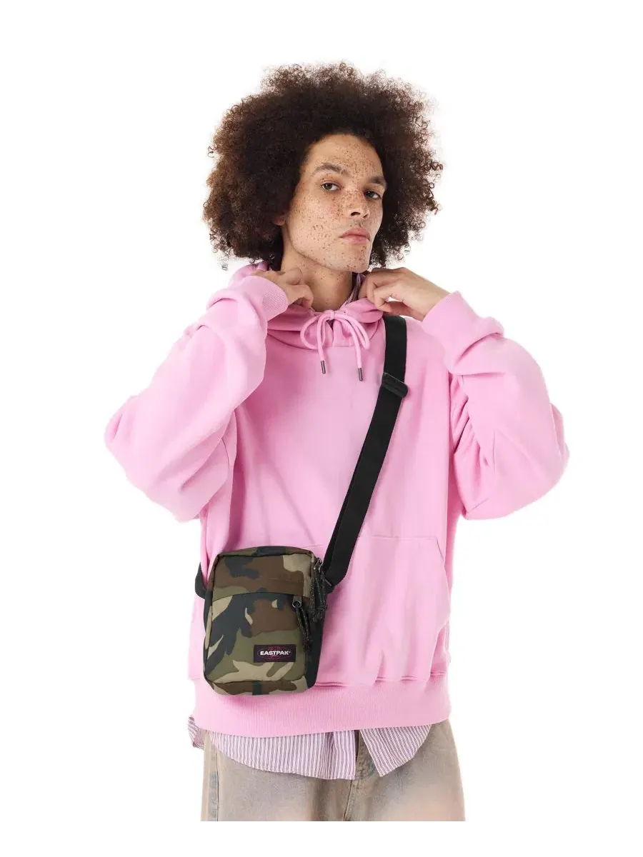 Компактная сумка через плечо The One Sunday Bags Eastpak — изображение 5 из 5, камуфляж