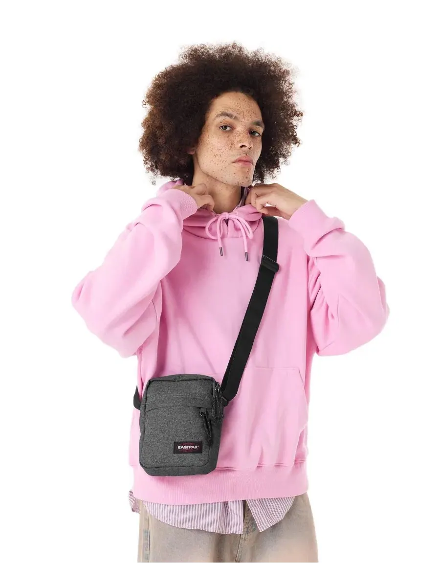 Компактная сумка-кроссбоди с регулируемым ремнем, модель The One Eastpak — изображение 5 из 5, джинсовый синий