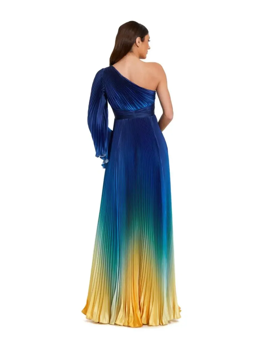 Платье вечернее с одним рукавом и омбре, Petite Pleated Charmeuse One-Shoulder Flare Sleeve Gown — изображение 2 из 3, синий