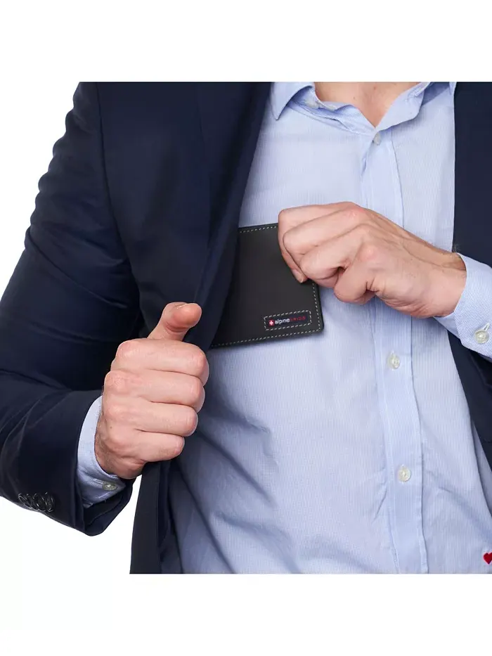 Мужской кошелек Commuter RFID с двумя окошками для удостоверений и разделом для купюр Alpine Swiss — изображение 5 из 6