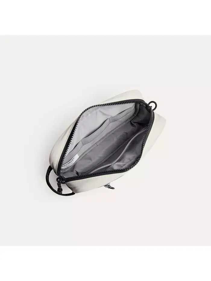 Дорожная сумка Walker 2L Waterproof Dopp Kit Tangerine BAGSMART — изображение 3 из 8, селадон