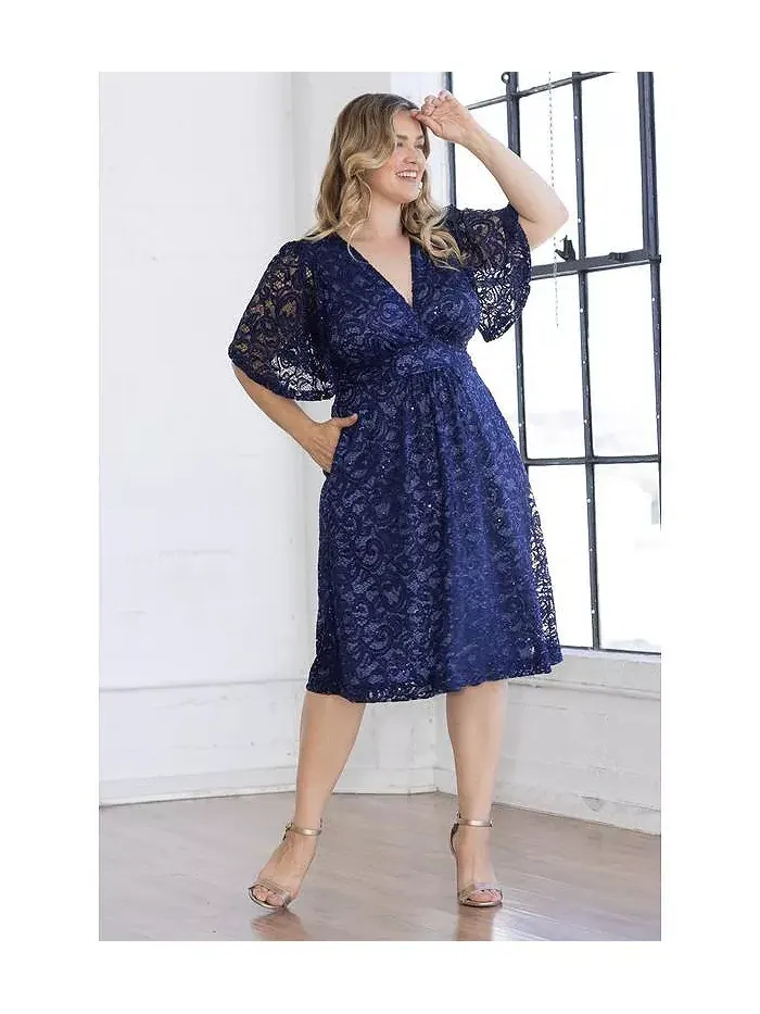 Женское платье для коктейля с кружевом и пайетками в виде звезд Plus Size Kiyonna — изображение 2 из 3, темно-синий