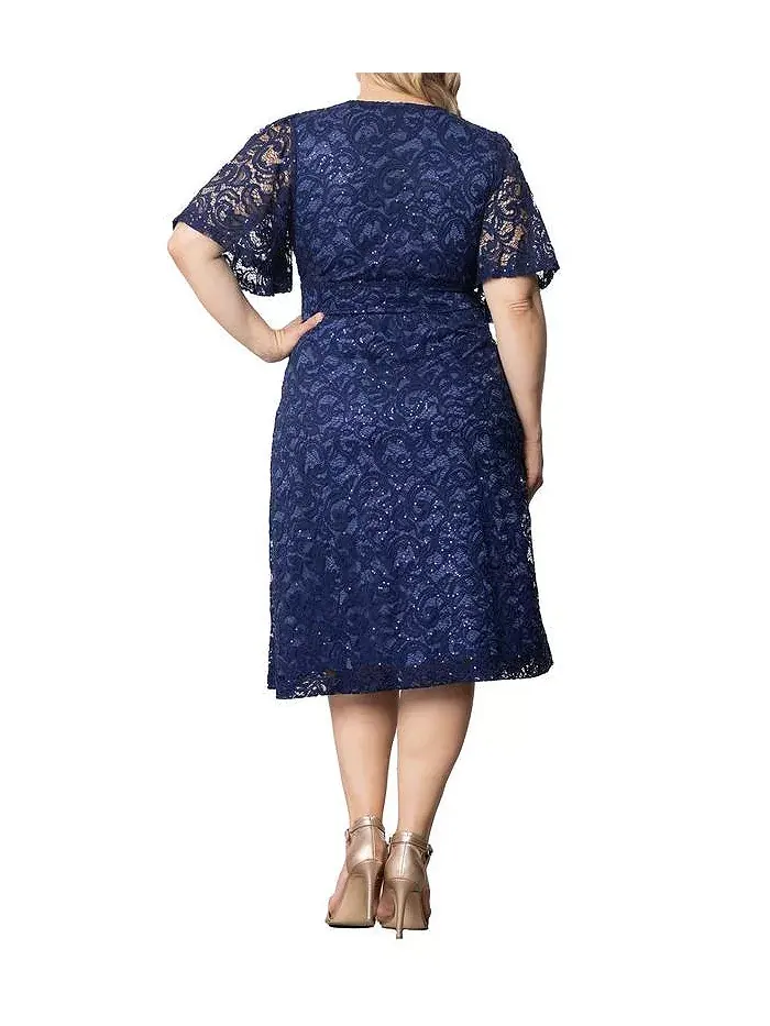 Женское платье для коктейля с кружевом и пайетками в виде звезд Plus Size Kiyonna — изображение 3 из 3, темно-синий