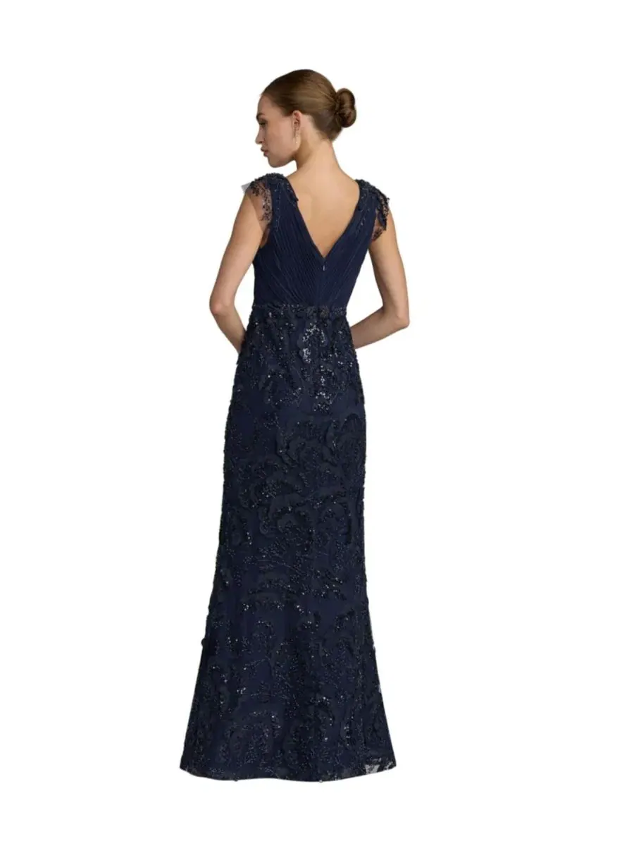 Вечернее платье с цветочной вышивкой и бисером, модель Floral Beaded Chiffon V-Neck Evening Gown — изображение 2 из 3, синий