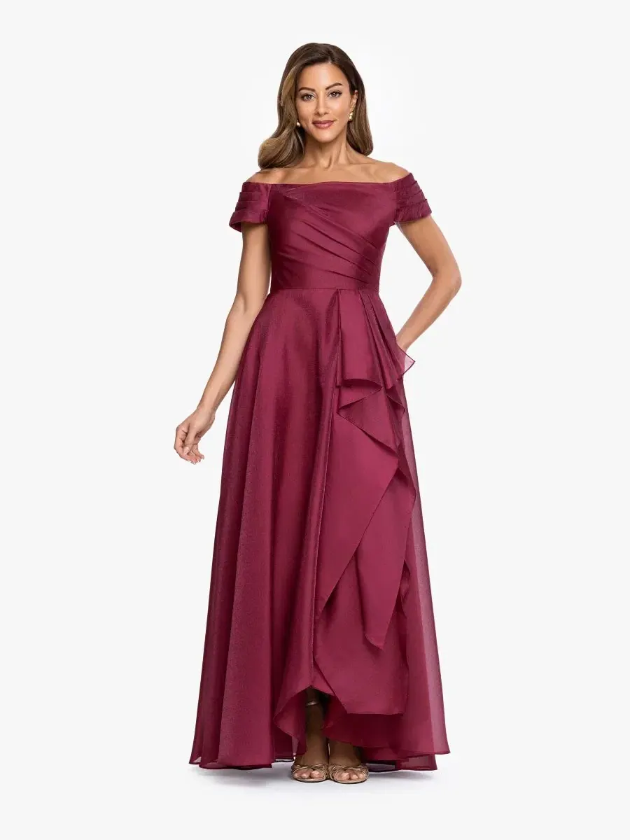 Вечернее платье с вышивкой Off-Shoulder XSCAPE — красный