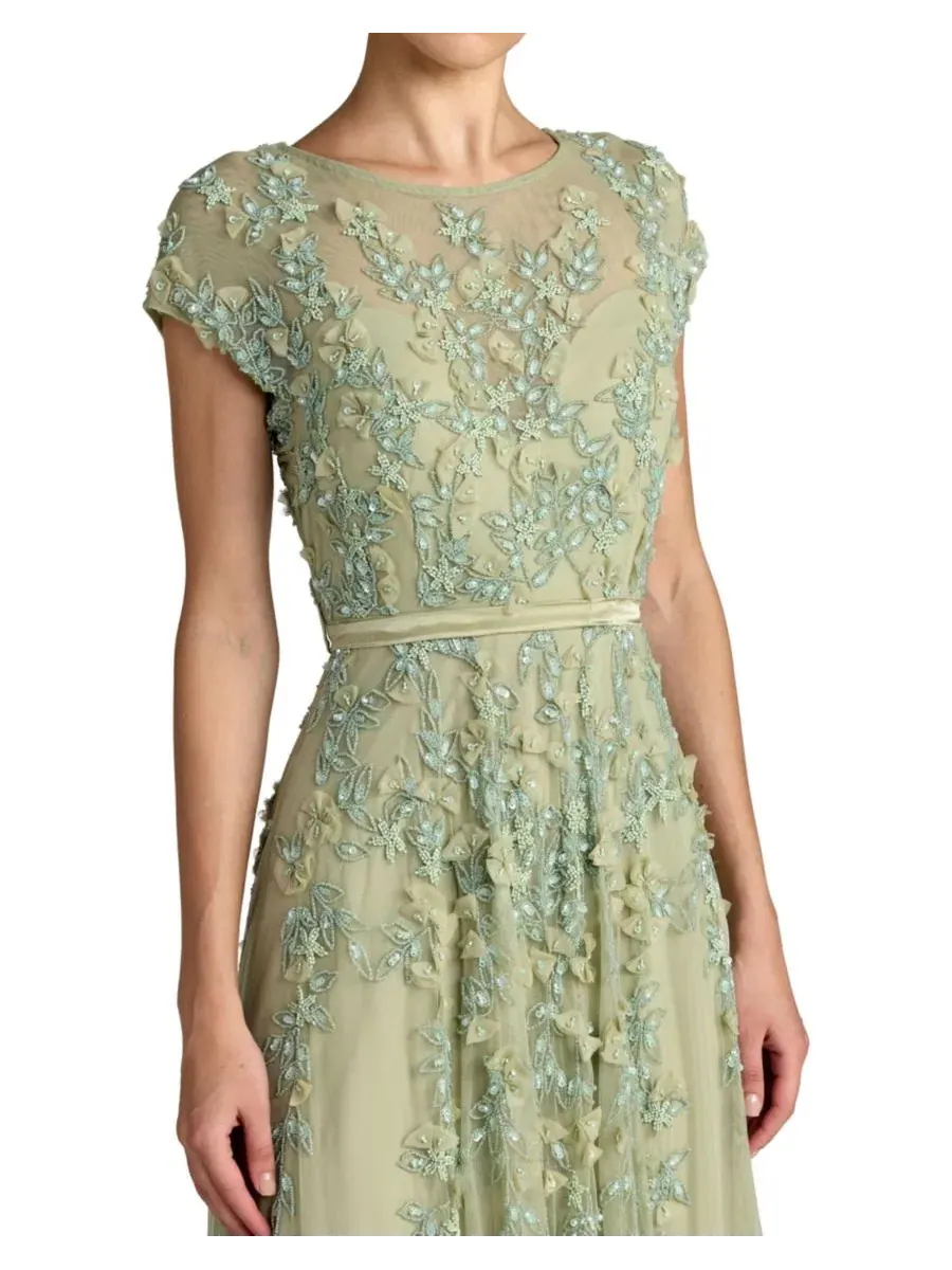Вечернее платье с цветочной вышивкой, модель Floral Embellished Short Sleeve Mesh Gown Mac Duggal — изображение 3 из 3