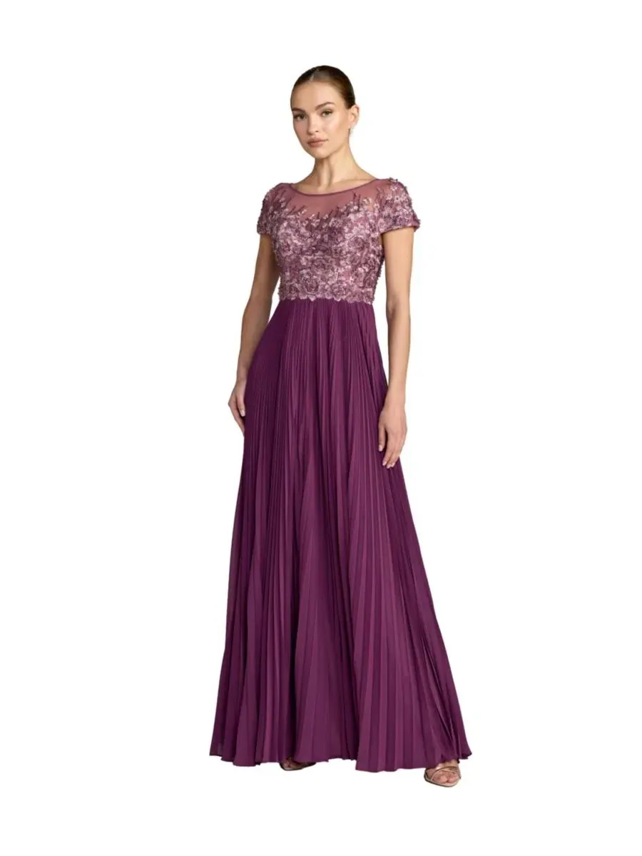 Вечернее платье с кружевными аппликациями, с капюшоном, Petite Embroidered Cap Sleeve High Neck