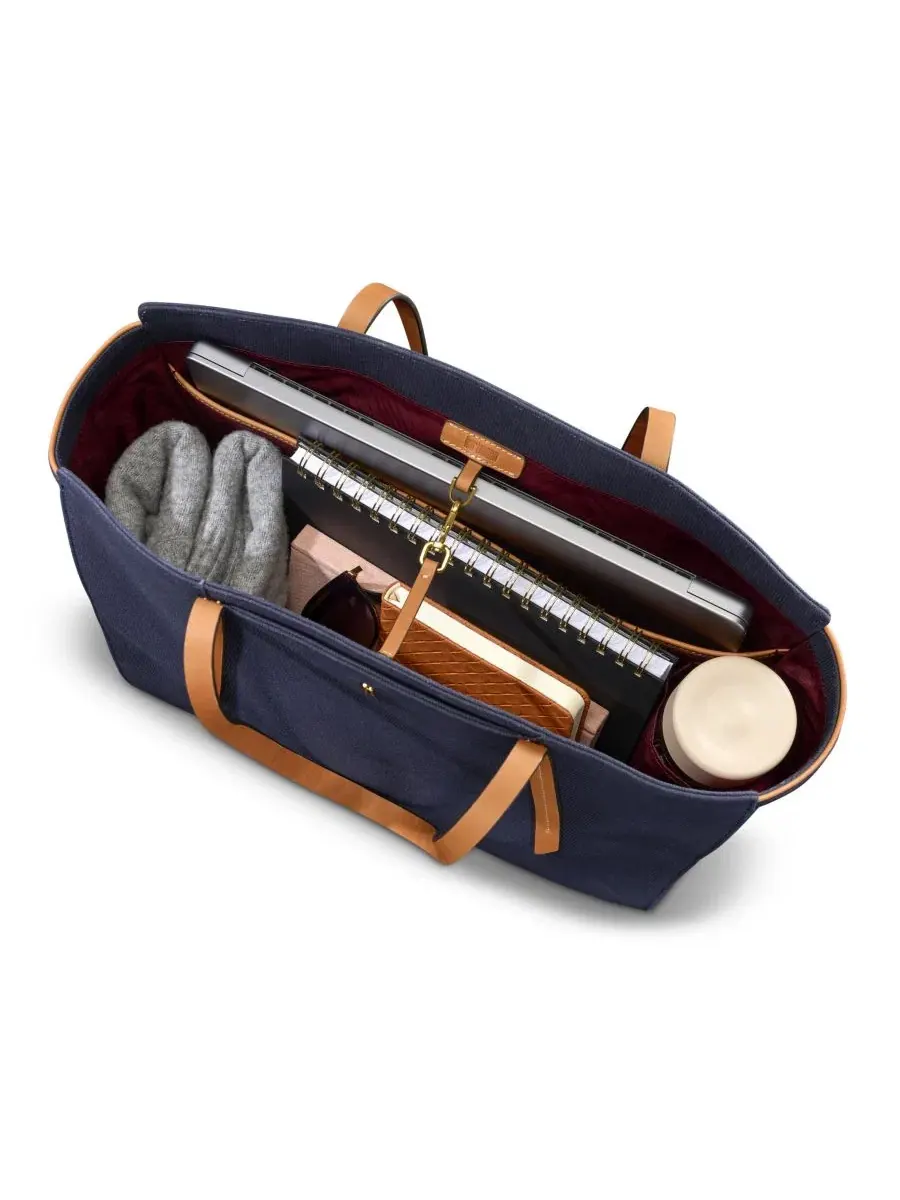 Сумка-шопер с мягкой структурой, с кожаной отделкой, Reserve Women's Carryall Tote Hartmann — изображение 6 из 7, темно-синий