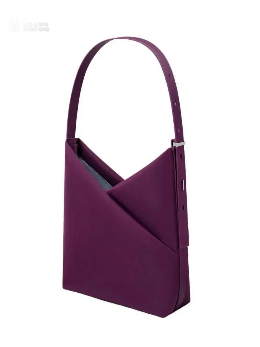 Сумка-хобо трансформируемая Origami Convertible Hobo Bag Lux & Nyx — изображение 4 из 10, красный
