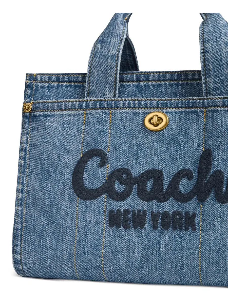 Джинсовая сумка-тоут Cargo от COACH — изображение 5 из 7, индиго