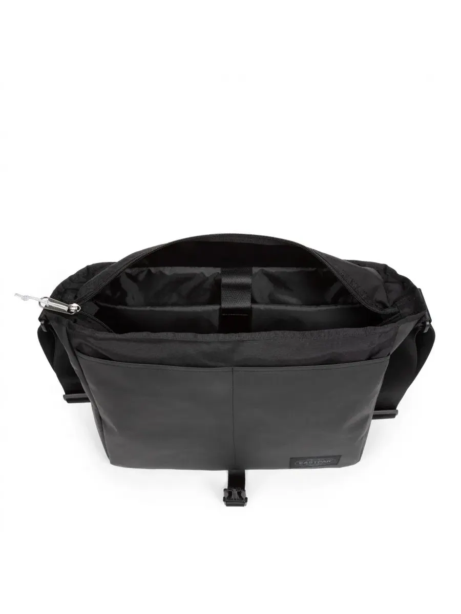 Сумка-мессенджер с отделением для ноутбука Delegate+ Tarp Black2 Eastpak — изображение 3 из 7, черный