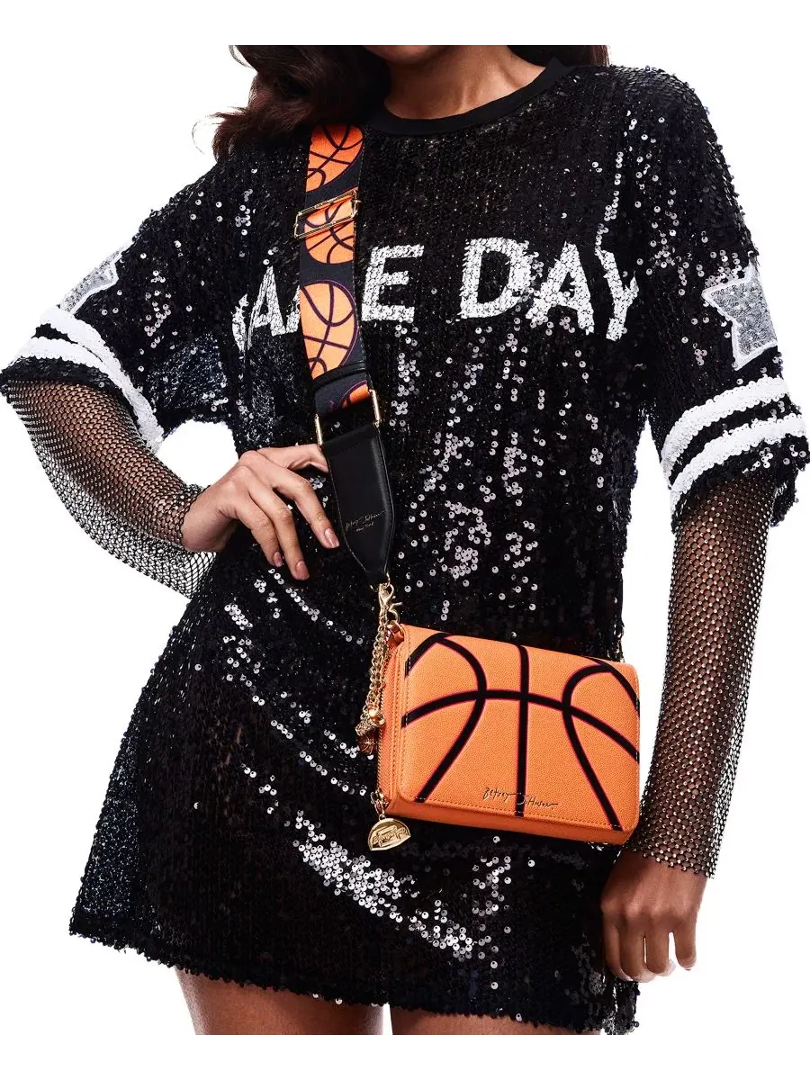 Кошелек на цепочке Game Time Crossbody Wallet Betsey Johnson — изображение 6 из 7, оранжевый