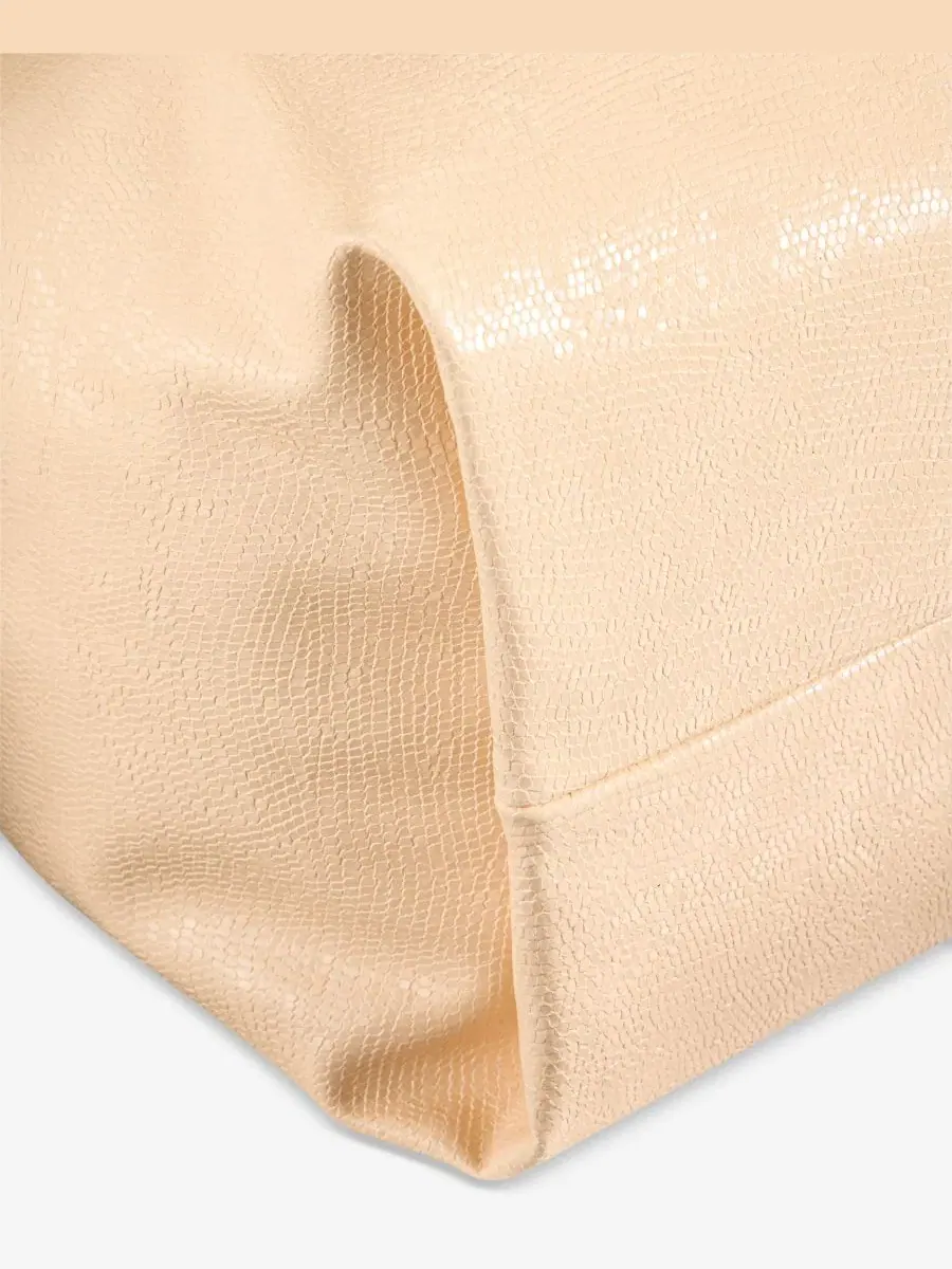 Сумка-хобо с текстурой под рептилию I.N.C. International Concepts Vivienn Lizard Hobo, Powdered — изображение 6 из 7